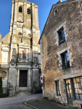 Tour St Sauveur